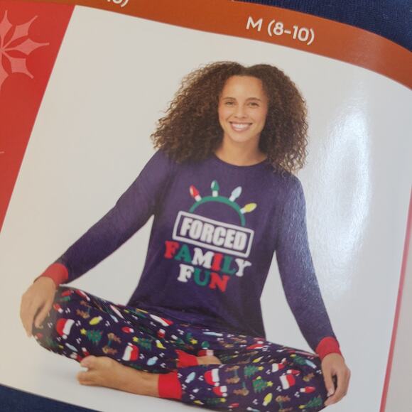 Holiday Time Women's PJ Set Size Medium 8-10 Festive Long Sleeve NWT Christmas - Picture 2 of 4